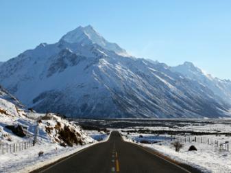 The view along the road to Aoraki (Mount Cook)